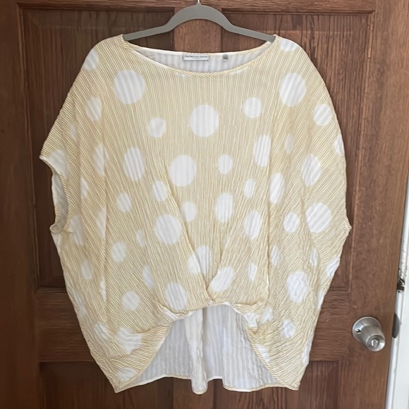 Patrizia Luca Tops - Womens coverup loose by Patrizia Luca very nice and comfortable.